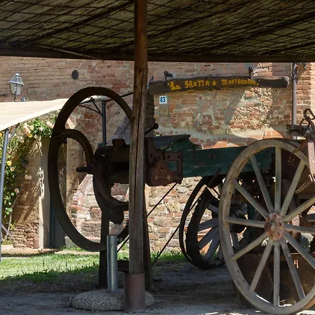 Dom wakacyjny Siena With Pool Montecchio